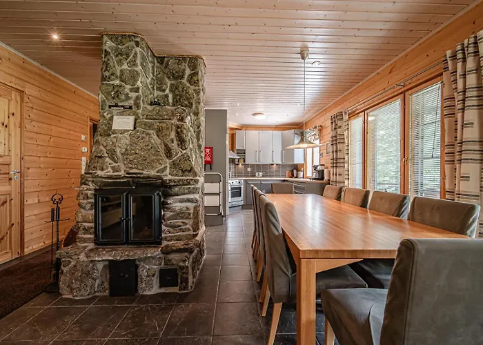 Hiihtogreeni A Ski-in Ski-out By Aavalevi * ليفي