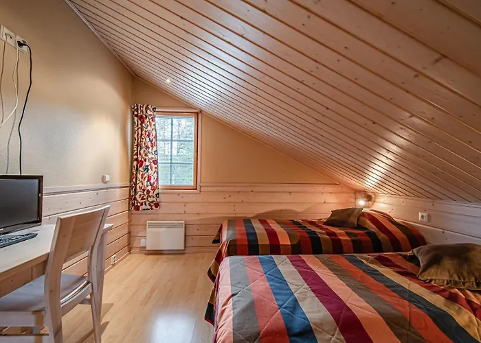 Hiihtogreeni A Ski-in Ski-out By Aavalevi ليفي